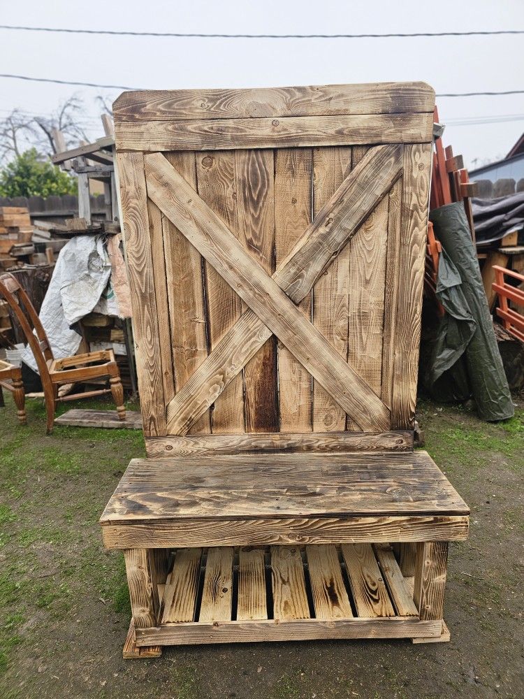 Rustic Or Farmhouse Items