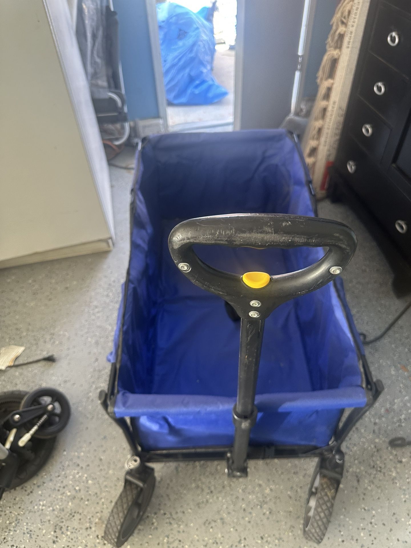 Wagon For Less ! Missing One Screw But Still Does The Work!! $20 Firm