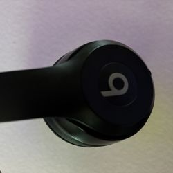 2 Beats Headphones
