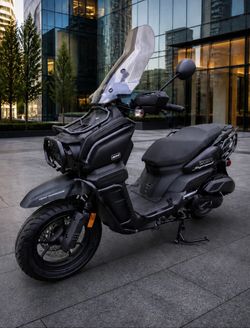 2027 brand new with 0 miles Matte Black Motor Scooter with Windshield