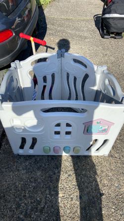 Play pen 10$. Pick up. E. Side. Tacoma