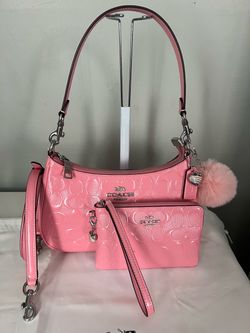 Coach Yeri Shoulder Bag In Signature Leather With Matching Wristlet