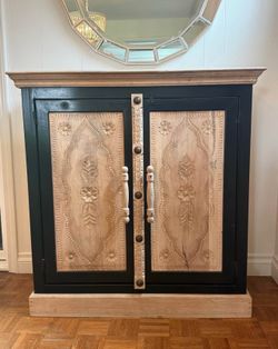Storage cabinet
