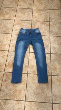 Bamboo jeans stretch BUTT LIFTING SZ. 9 like new!!