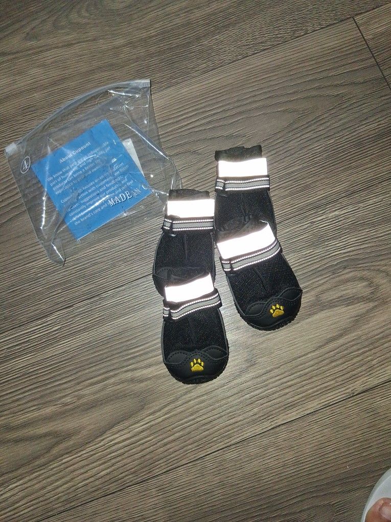 Botitas Para Perro Aprueba De Agua Size 4 Nueva. 