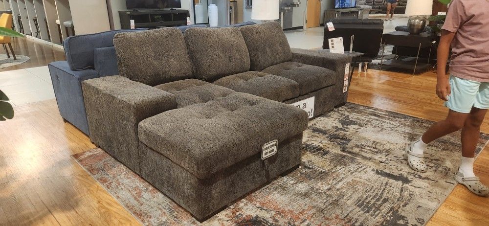 Sectional-like New