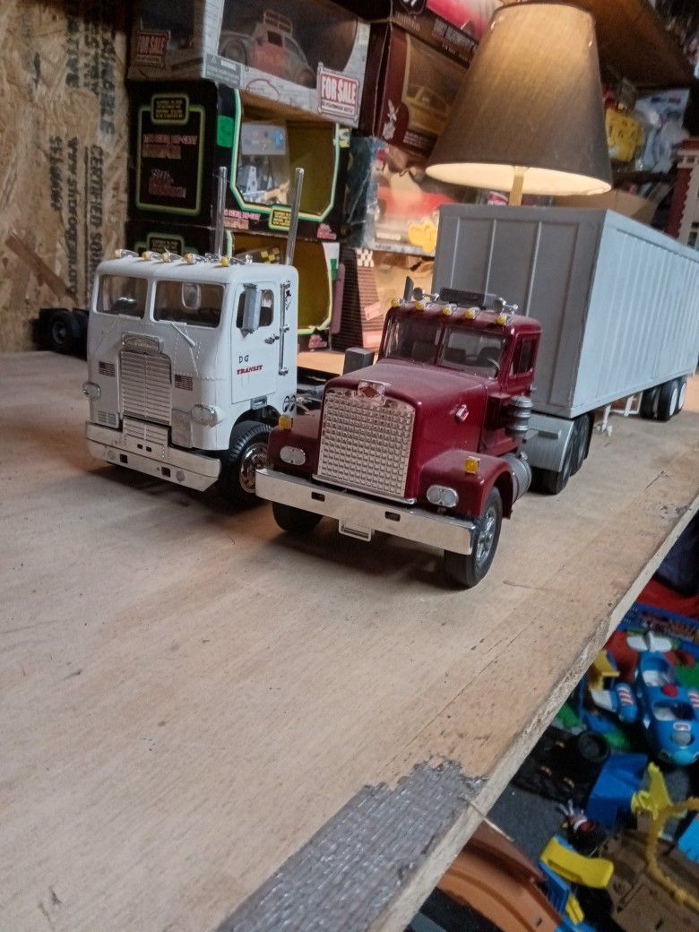 Nice Built Model Semi Trucks