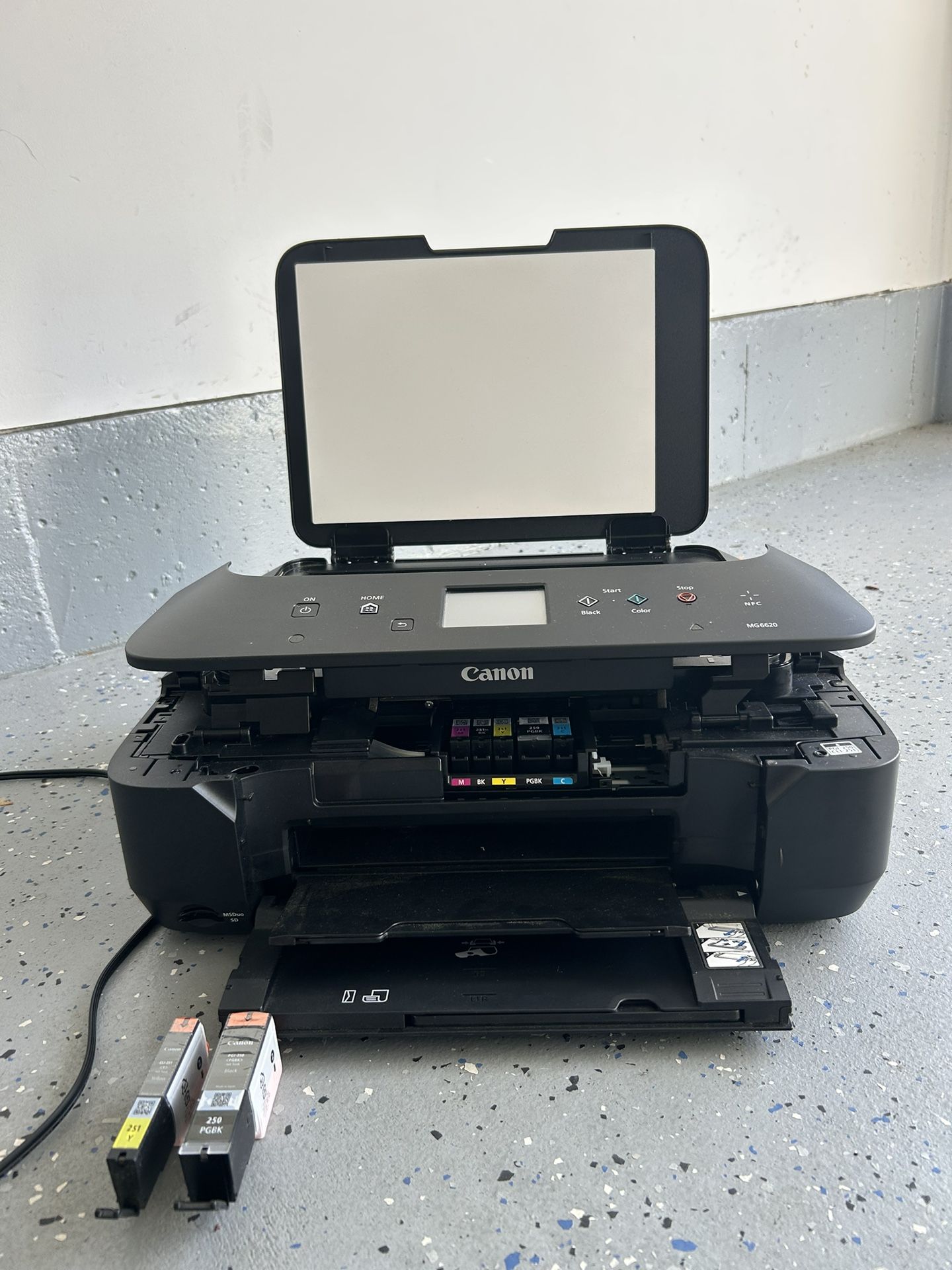 Canon PIXMA MG6220 Wireless All-in-One Printer
