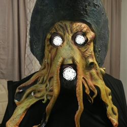 Halloween Pirates of Caribbean Mask Davy Jones Disney Disguise 2006 Tentacle Mask