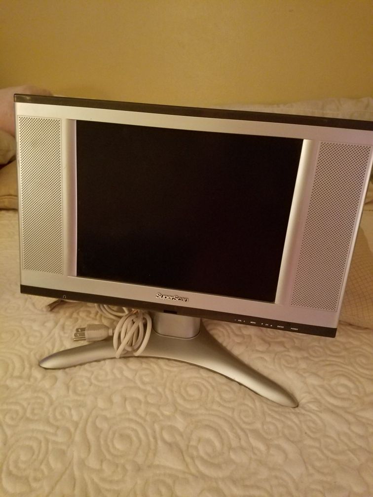 SUPERSCAN 13-INCH LCD FLAT PANEL TV