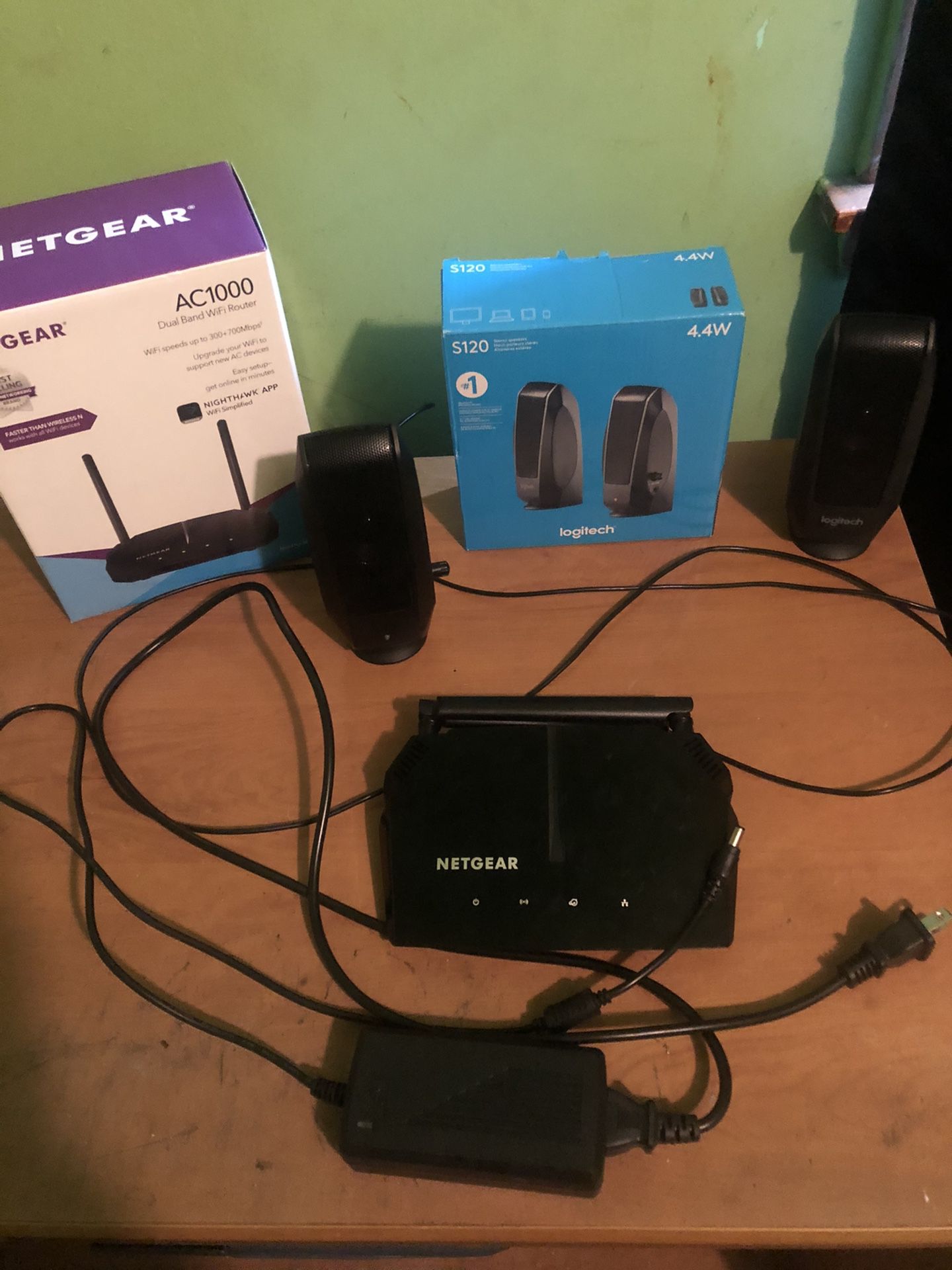 WiFi router and speakers