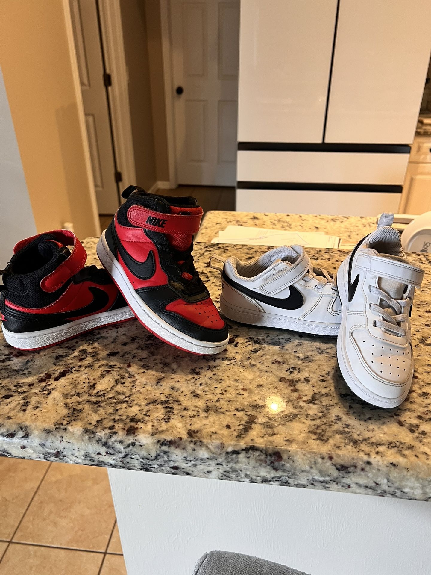 Nike Kids  Tennis Shoes 