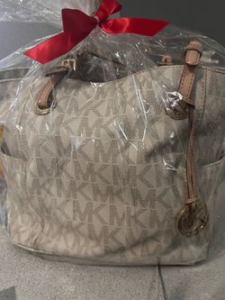 MK PURSE