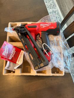 Milwaukee 15ga finish nailer