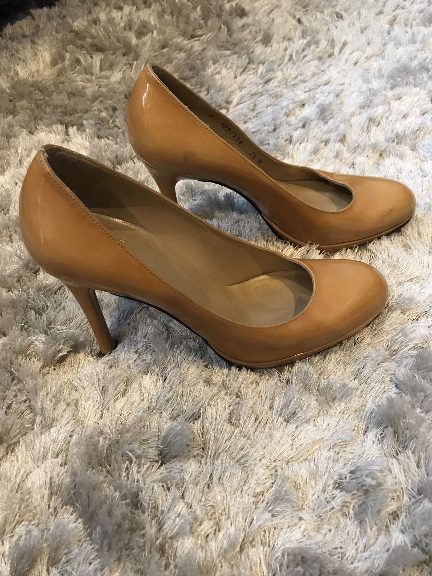 Stuart Weitzman Women’s Tan Stiletto Pumps Patent Leather...