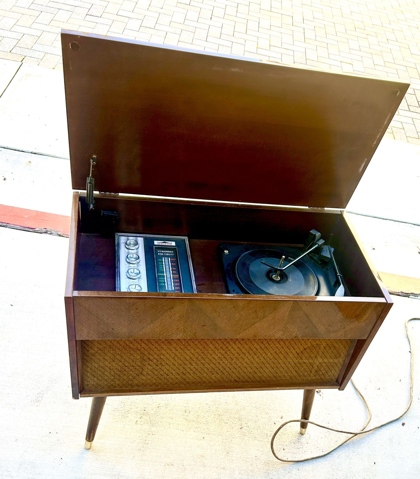 MCM Morse Console Record Player Radio