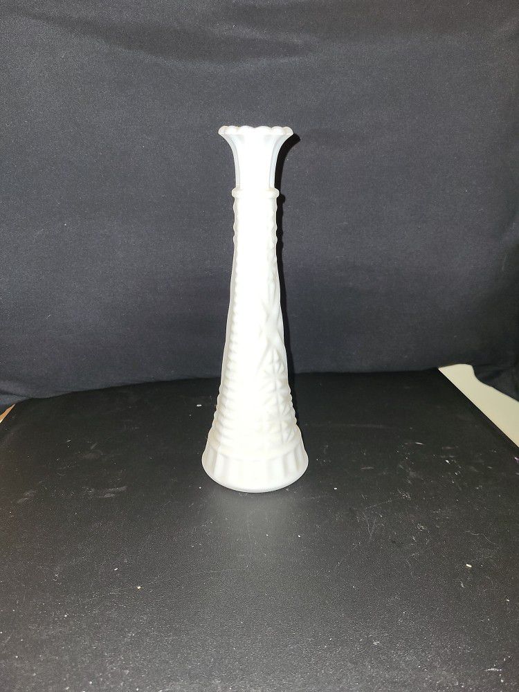 Antique Milk Glass Flower Bud Vase

