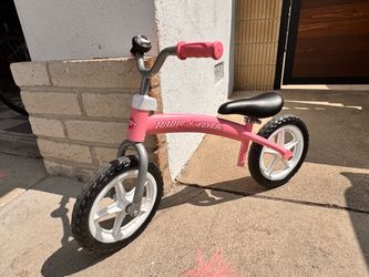 Radio Flyer Kids Balance Bike Pink