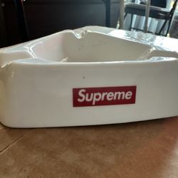 Supreme - FW15 Ceramic Ash Tray Red / White Box Logo Rare Vintage Season 15
