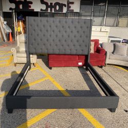 Beautiful King Size Bed! Delivery & Install Available!