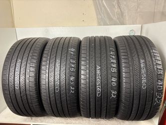 Set 4 tires 275 40 22 Goodyear eagle touring like new no repairs