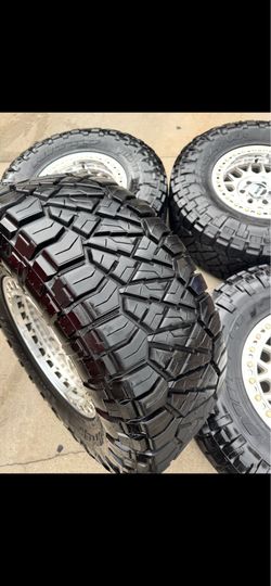 35x12.50xR17