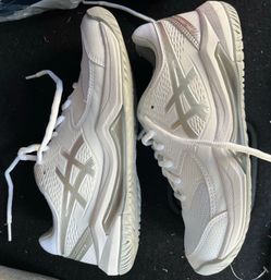 Women’s Court Asics