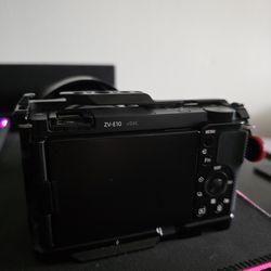 Sony ZVE-10 w/ Sigma 16mm & Kit Lens(16-50mm)