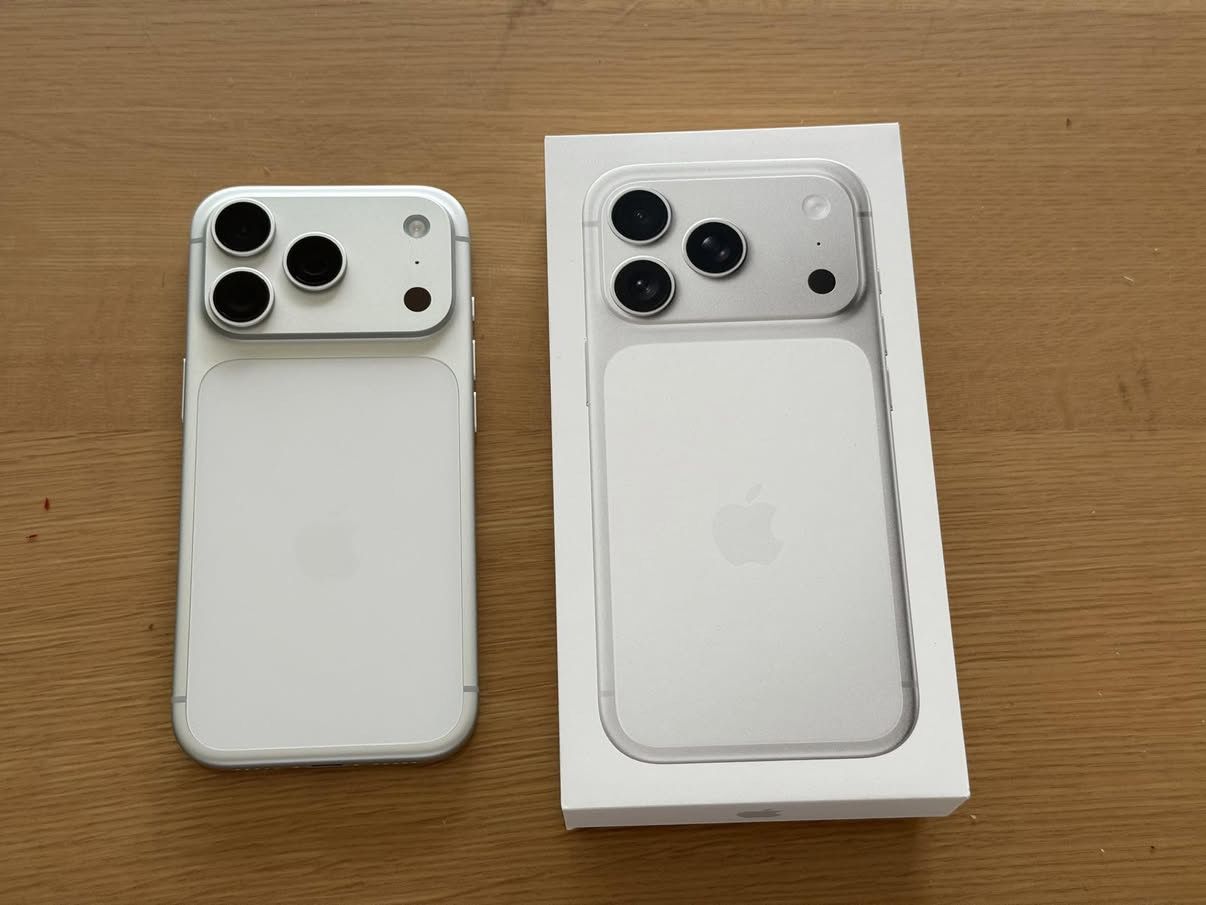 iPhone 17 Pro 256GB (Silver) Unlocked 