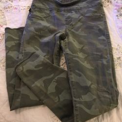 Rock & Republic Grey Camo Jeggings 