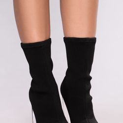 FASHION NOVA BOOTIES 