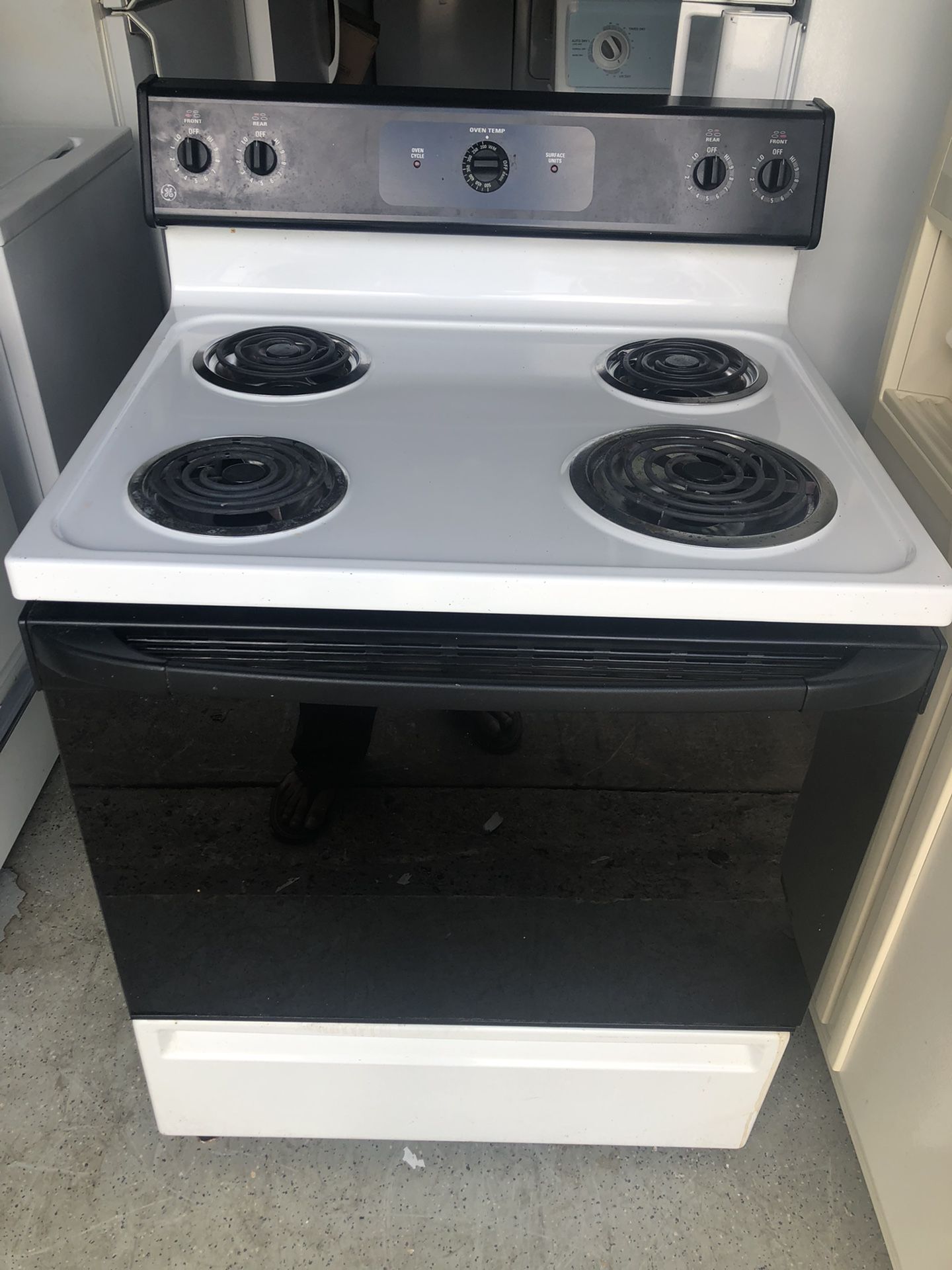 Refrigerators Hi 65 Wid 29 and Electric Stove All Working Perfect $400