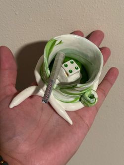 Ash tray