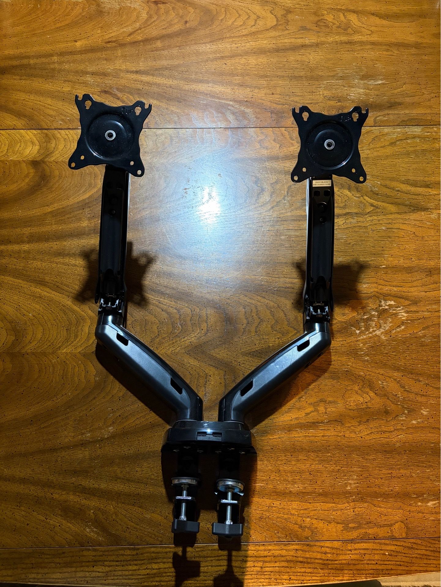 Monitor arms hydraulic