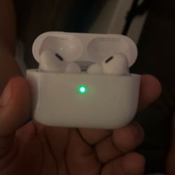 AirPods