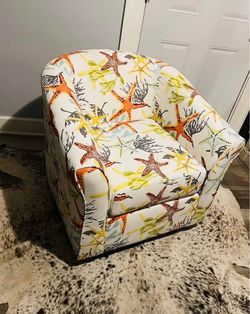 Swivel Barrel Chair