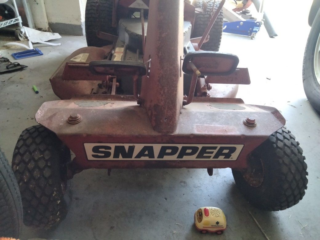 Snapper Riding Lawn Mower