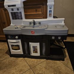 Play Kitchen