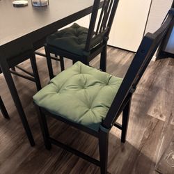IKEA Dining Set (Table + 4 Chairs + Cushions) - Great Condition - Juego de Comedor IKEA (Mesa + 4 Sillas + Cojines) - Excelente Estado
