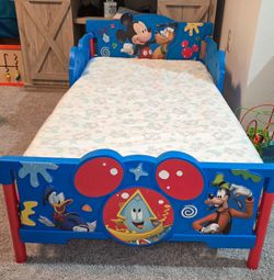 Toddler Bed mickey mouse and MATTRESS!!