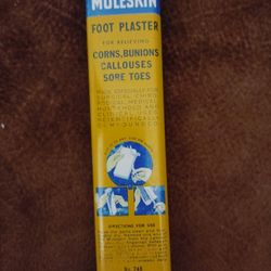 1938 Dr. Scholl's Tin. Near Mint!