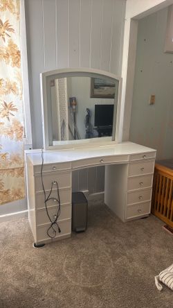 Beauty table