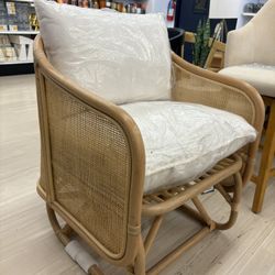 2 TWO! Lounge Chairs 