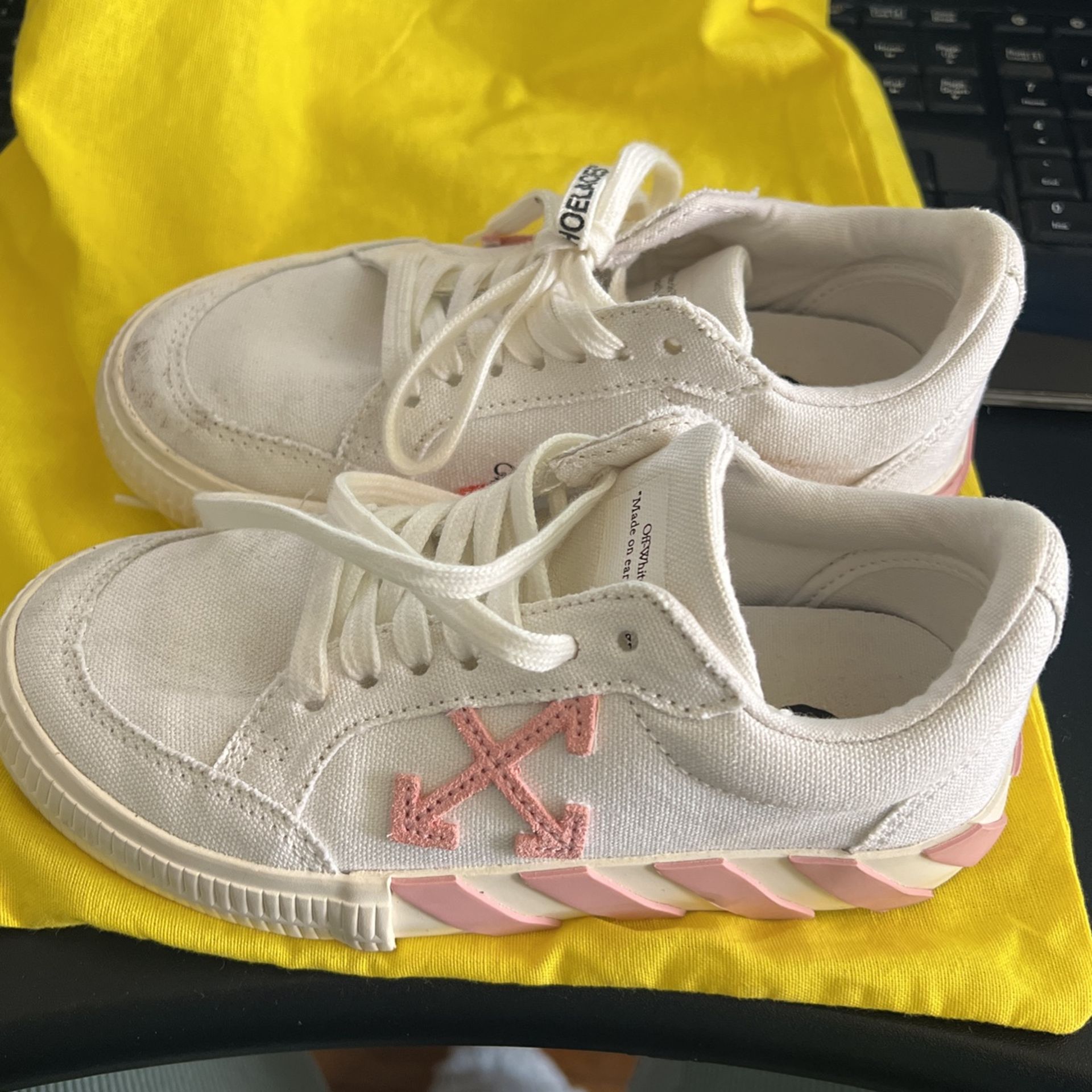 Off white Girls Shoe