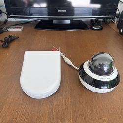 Mini Ptz. Hikvision Con Su Braket 