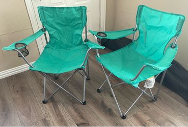 2 Foldable Chairs