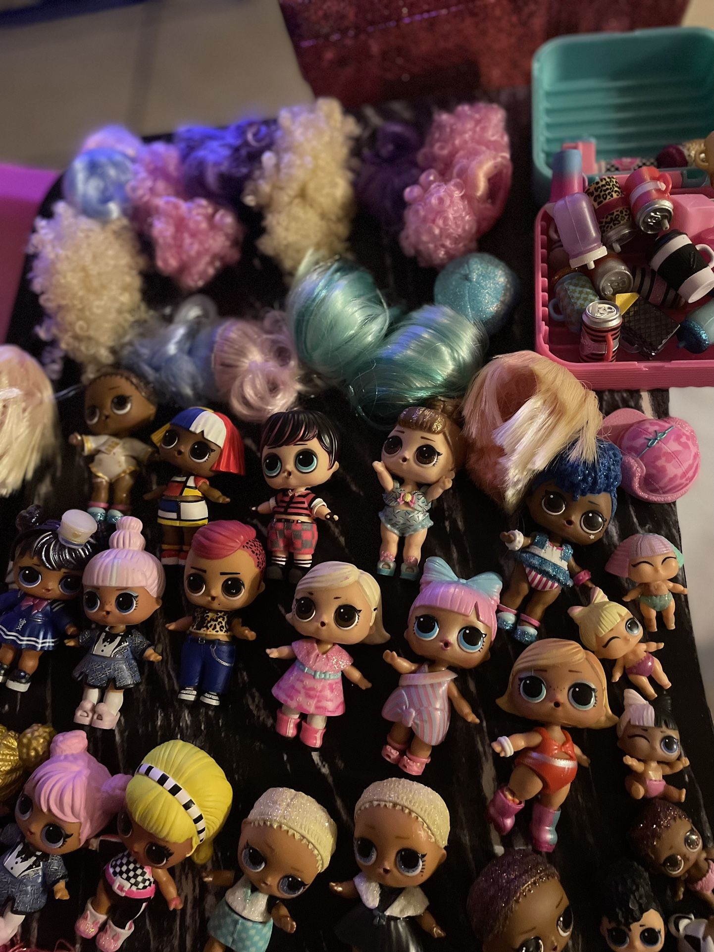 LOL Dolls And accessories/wigs.     As shown