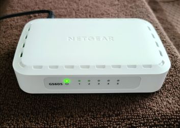 NETGEAR GS605 V5 5-Port Gigabit Ethernet Switch with OEM Power Adapter