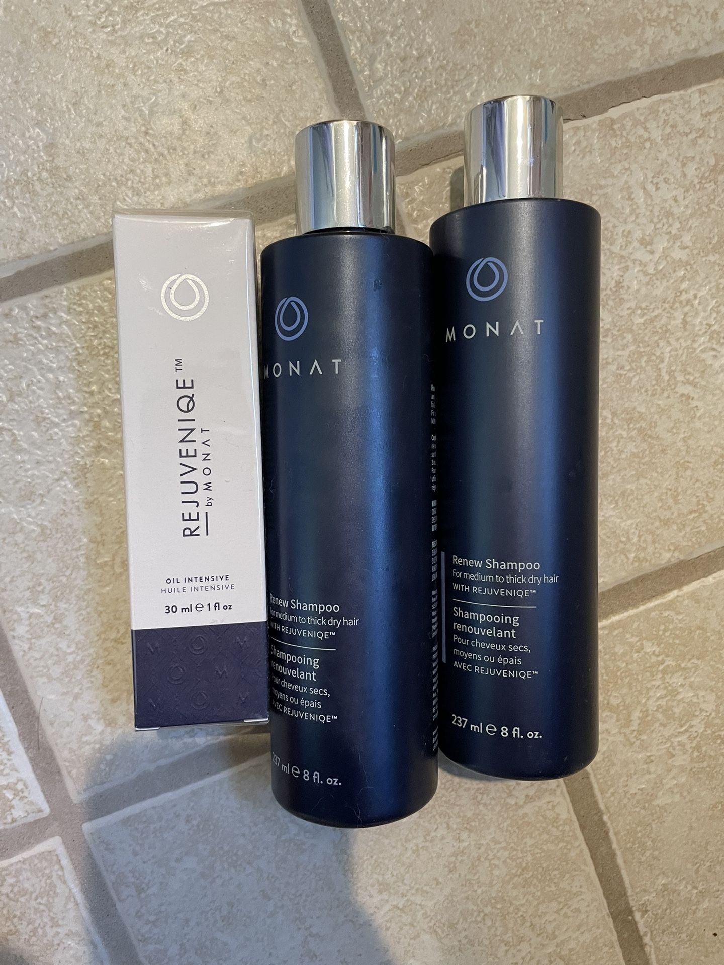 Monat Renew Shampoo and Rejuvenique Oil Intensive