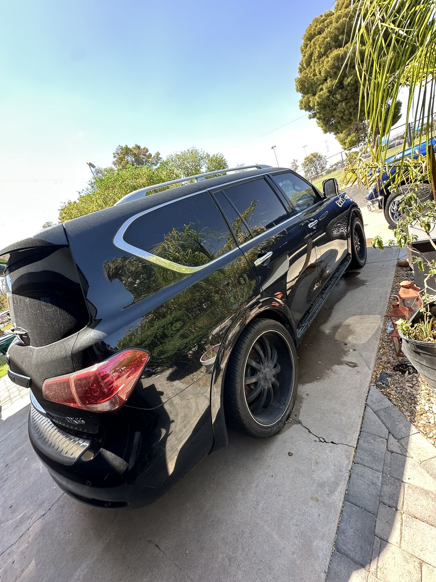 2012 Infiniti Qx56